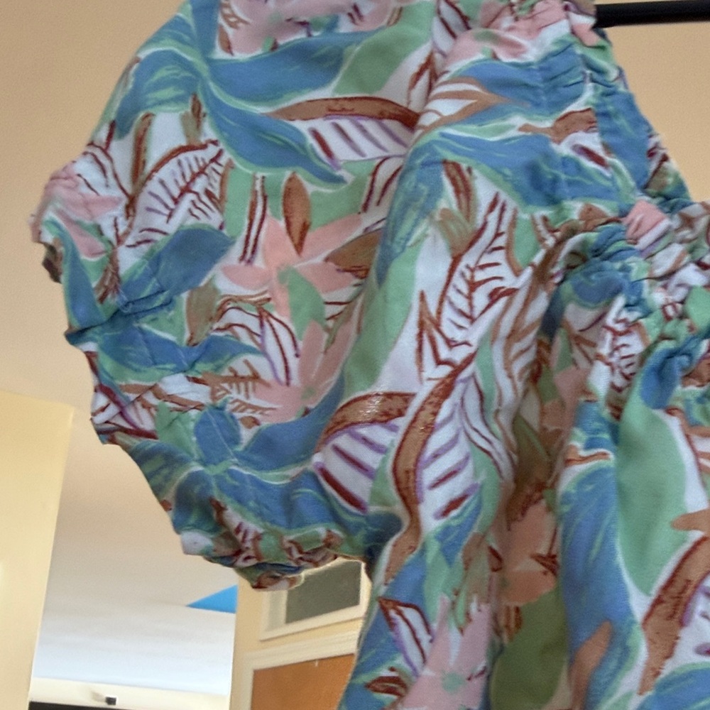 Floral Puff Sleeve Roxy Top - Picture 5 of 6